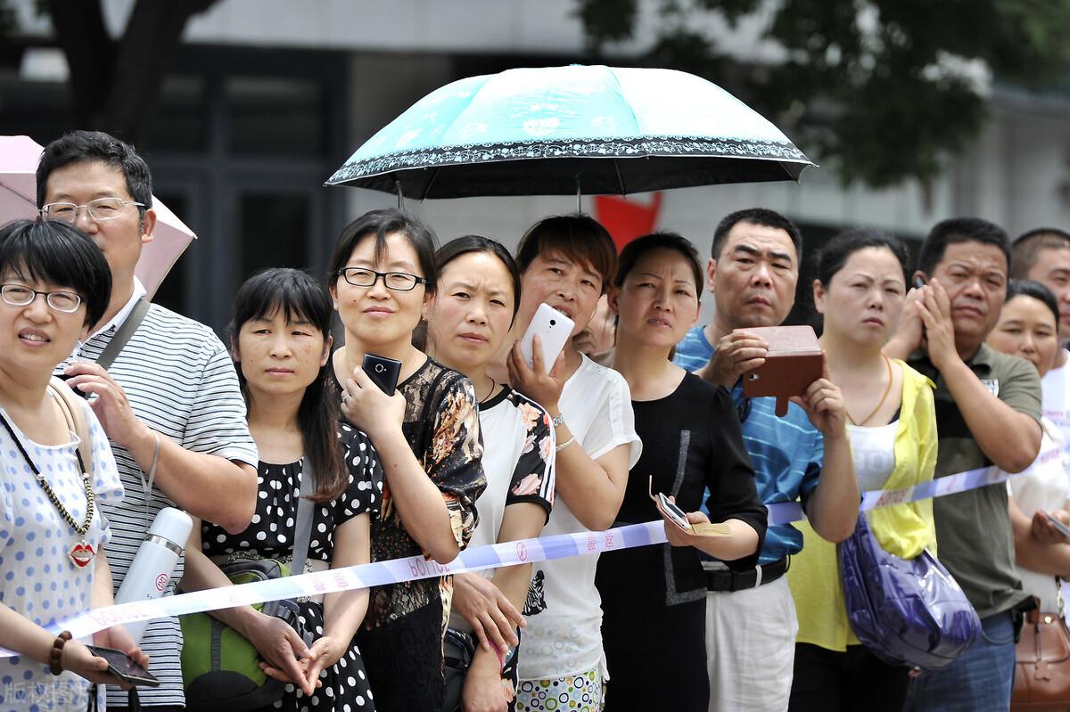 <b>高考论证文800字作文专题——善待生命 学习论证</b>